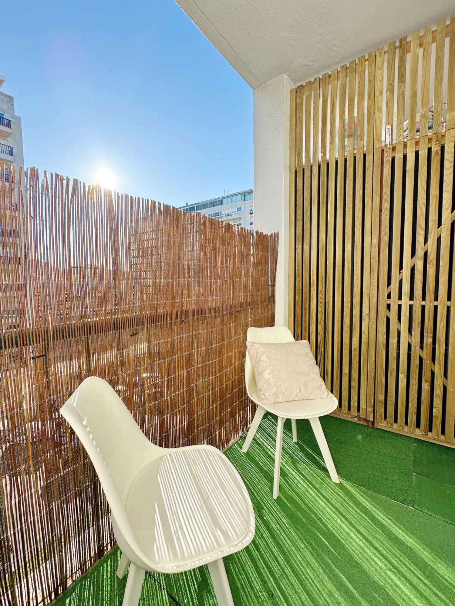 Soar Home I Urban Nest - Near Airport & Green Park Lissabon Buitenkant foto