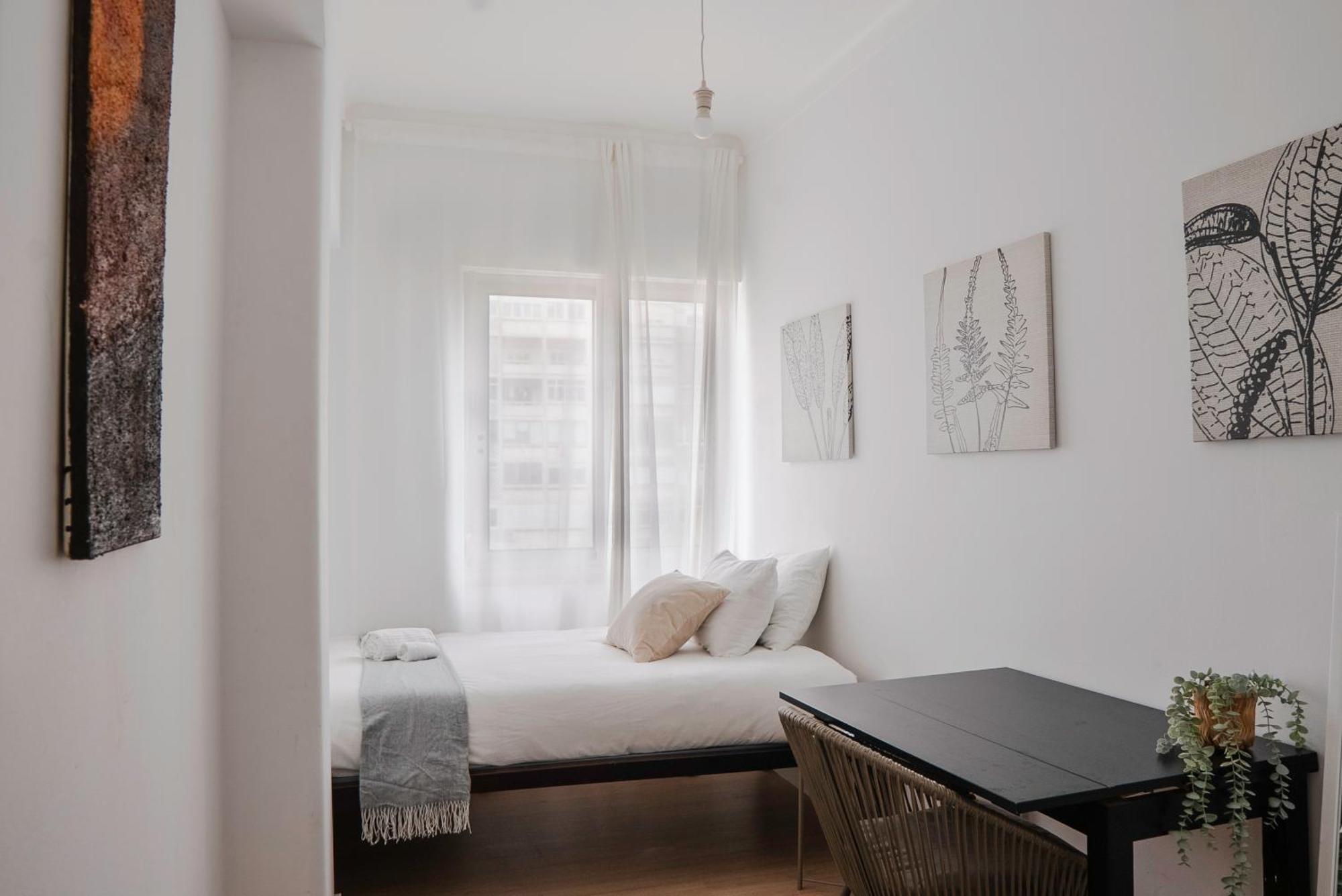 Soar Home I Urban Nest - Near Airport & Green Park Lissabon Buitenkant foto